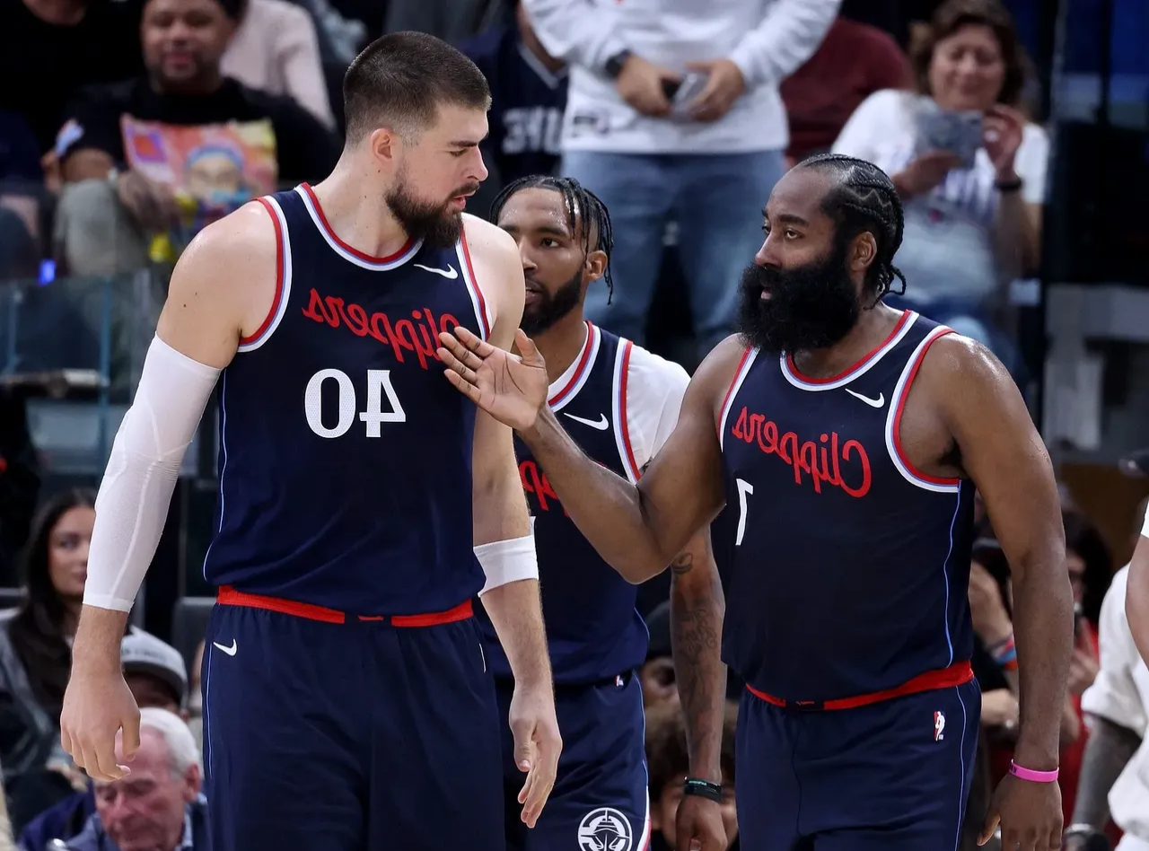 乐鱼体育app-意甲赛程吃紧，洛杉矶快船赛后内部沟通，球迷炸锅，球队文化再被提及的简单介绍-乐鱼体育app