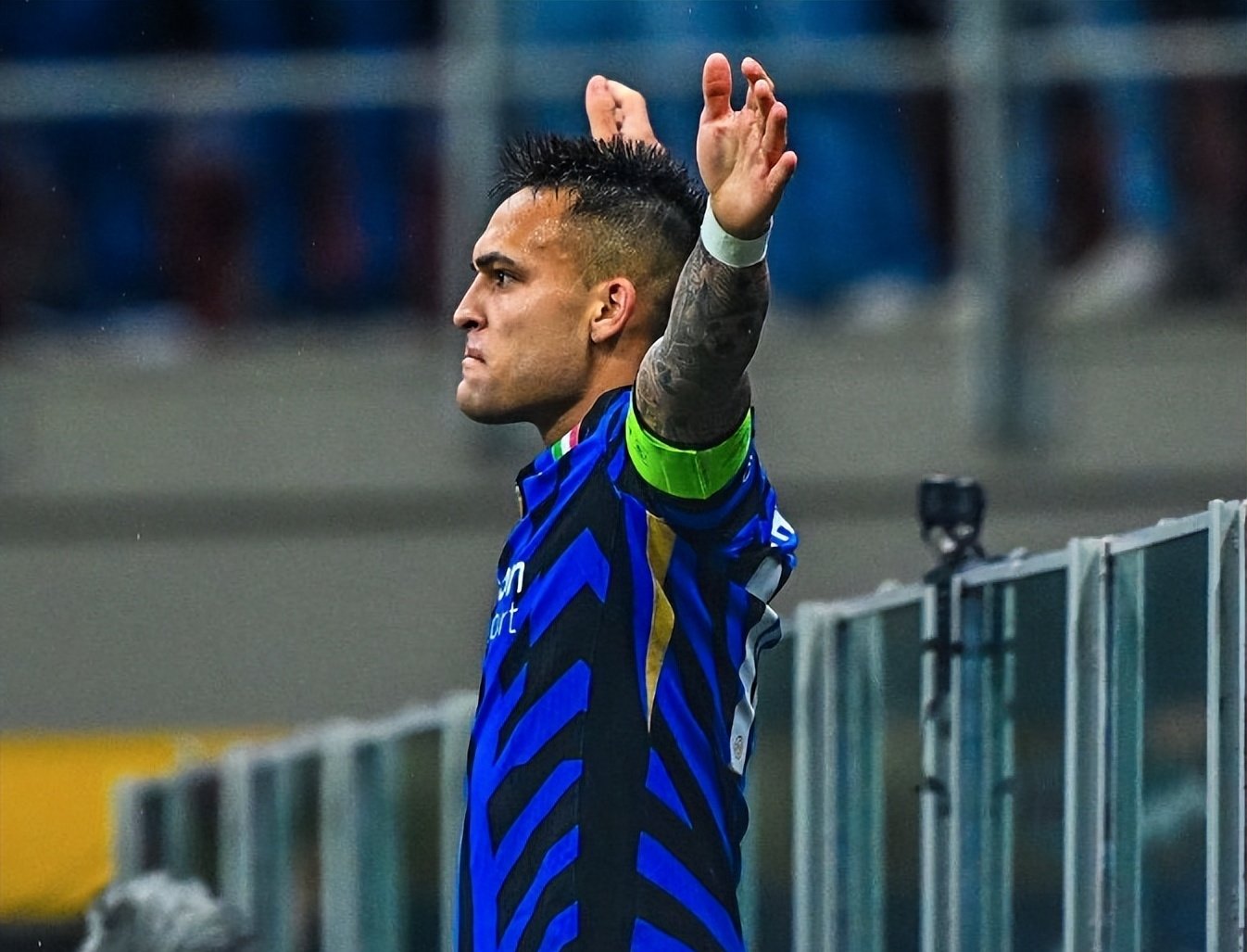 乐鱼体育-包含窗口期AC米兰备战中超，伤情更新细节曝光，压力陡增，年轻球员得到机会的词条-乐鱼体育