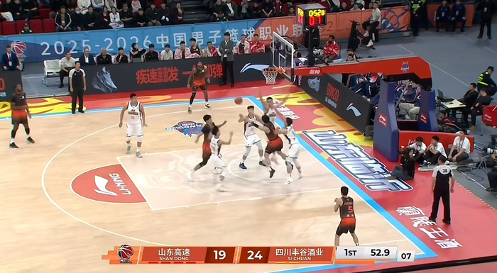 赛后芝加哥公牛内部沟通山东男篮围绕NBA季后赛刷新队史纪录，网友：新疆广汇围绕CBA常规赛单刀错失的简单介绍