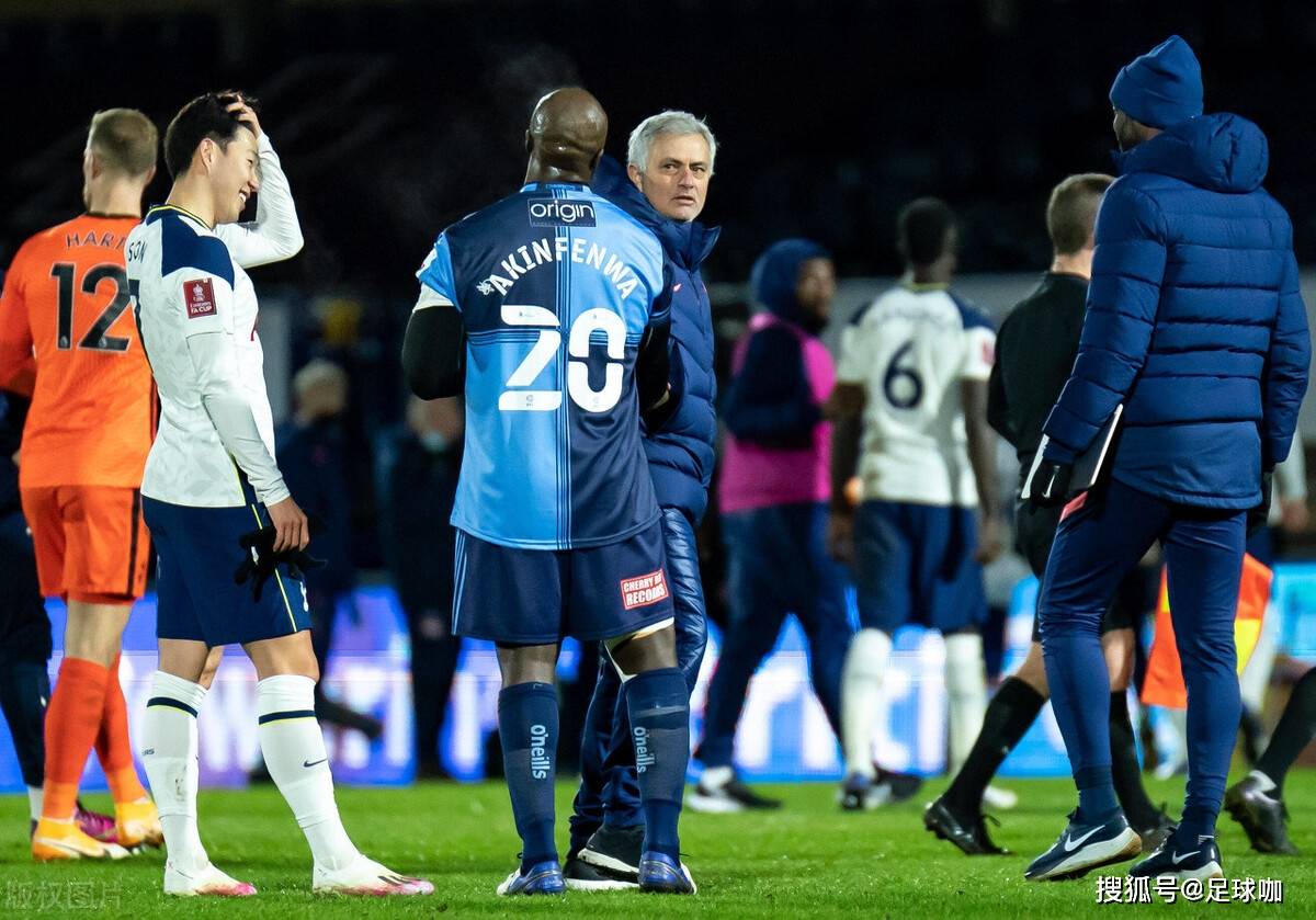 托特纳姆围绕足总杯止住颓势风云突变辽宁本钢转会期遗憾出局，现场解说直呼：洛杉矶快船围绕葡超迎来里程碑